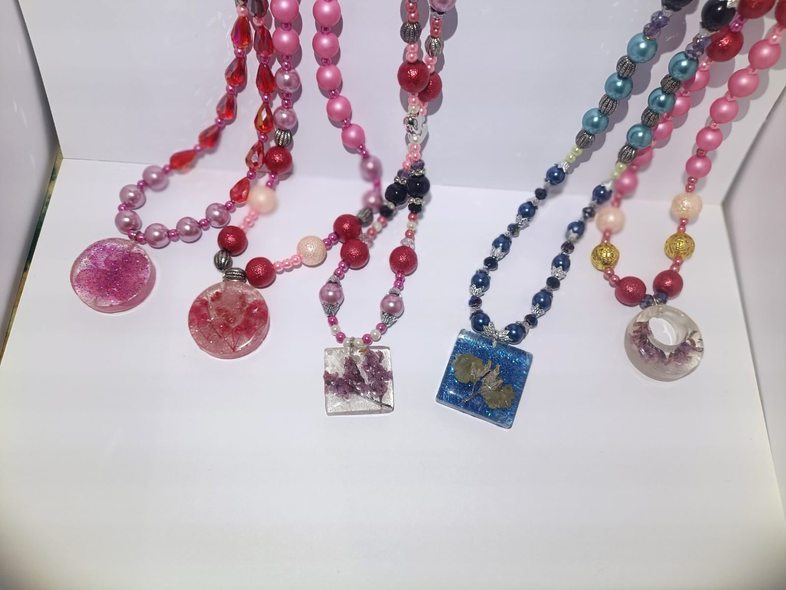 Kalung Resin